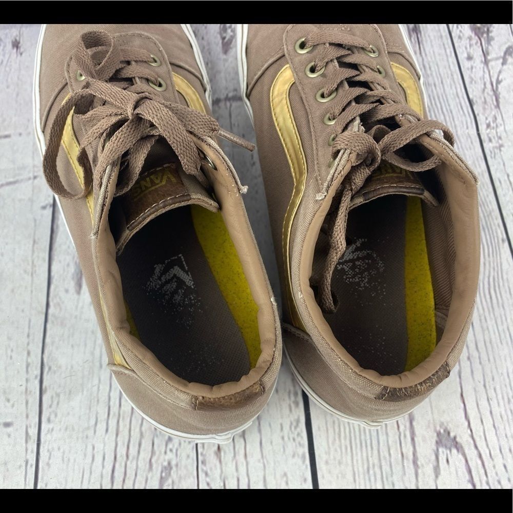 Vans - Picture 5 of 7